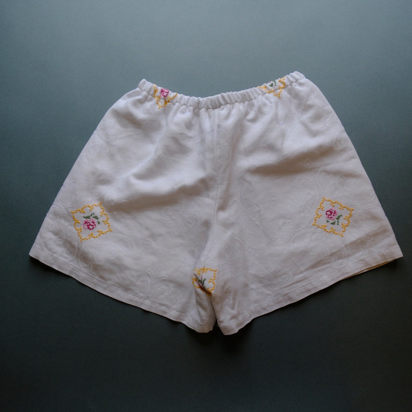 〈Re•lace〉lace shorts