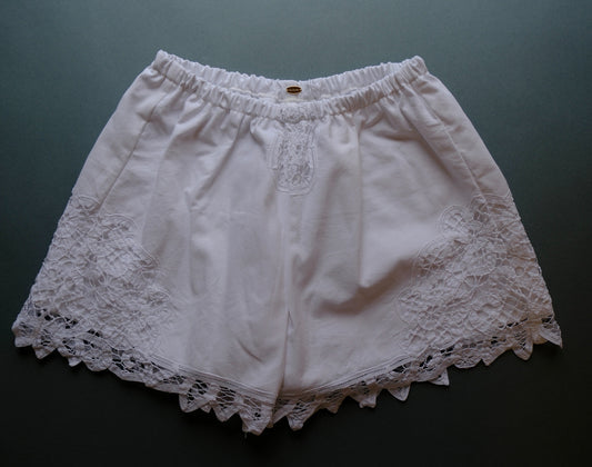 〈Re•lace〉lace shorts