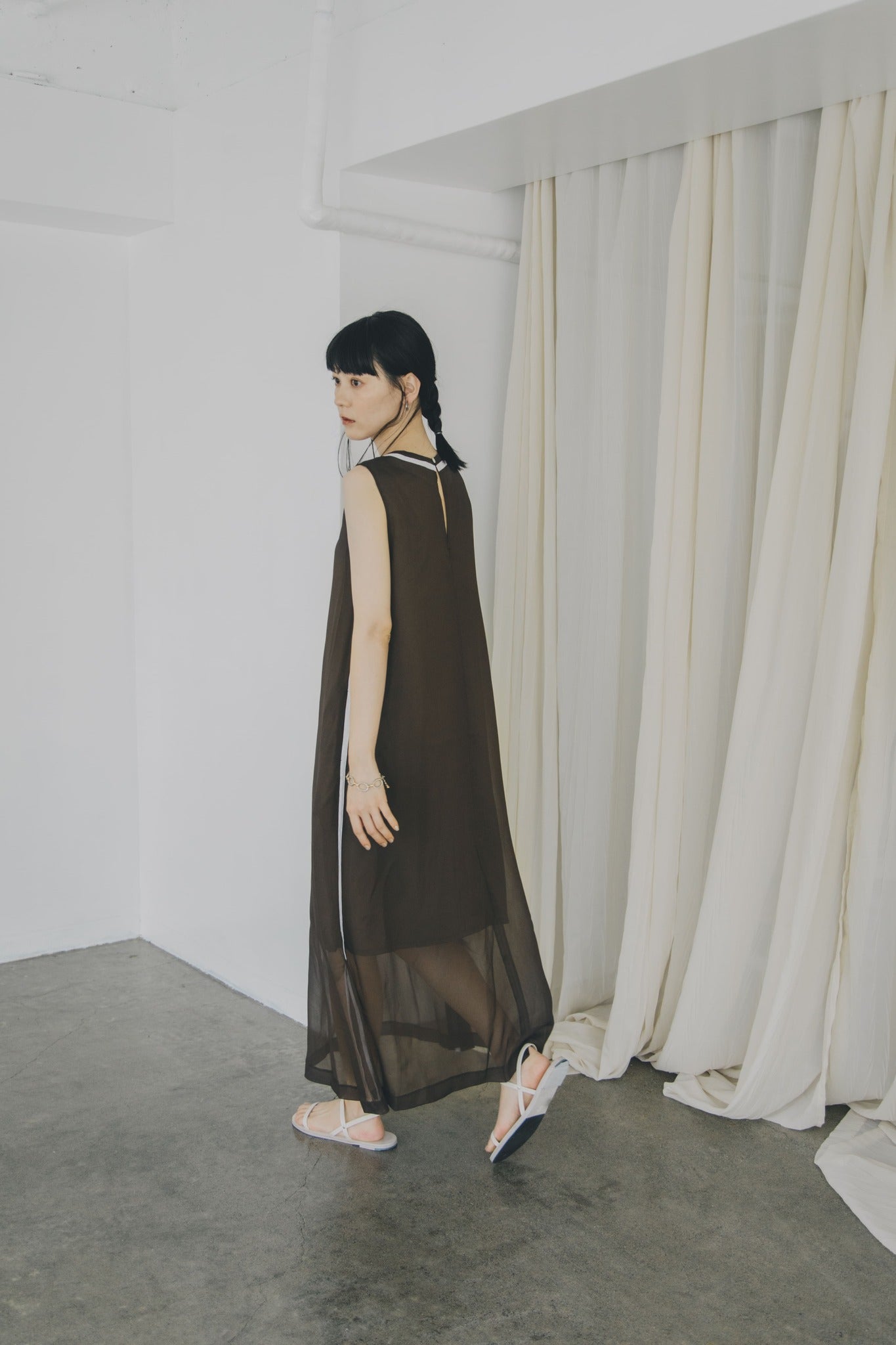 【A PUPIL shimmer別注】sleeveless line op (brown) ※予約商品