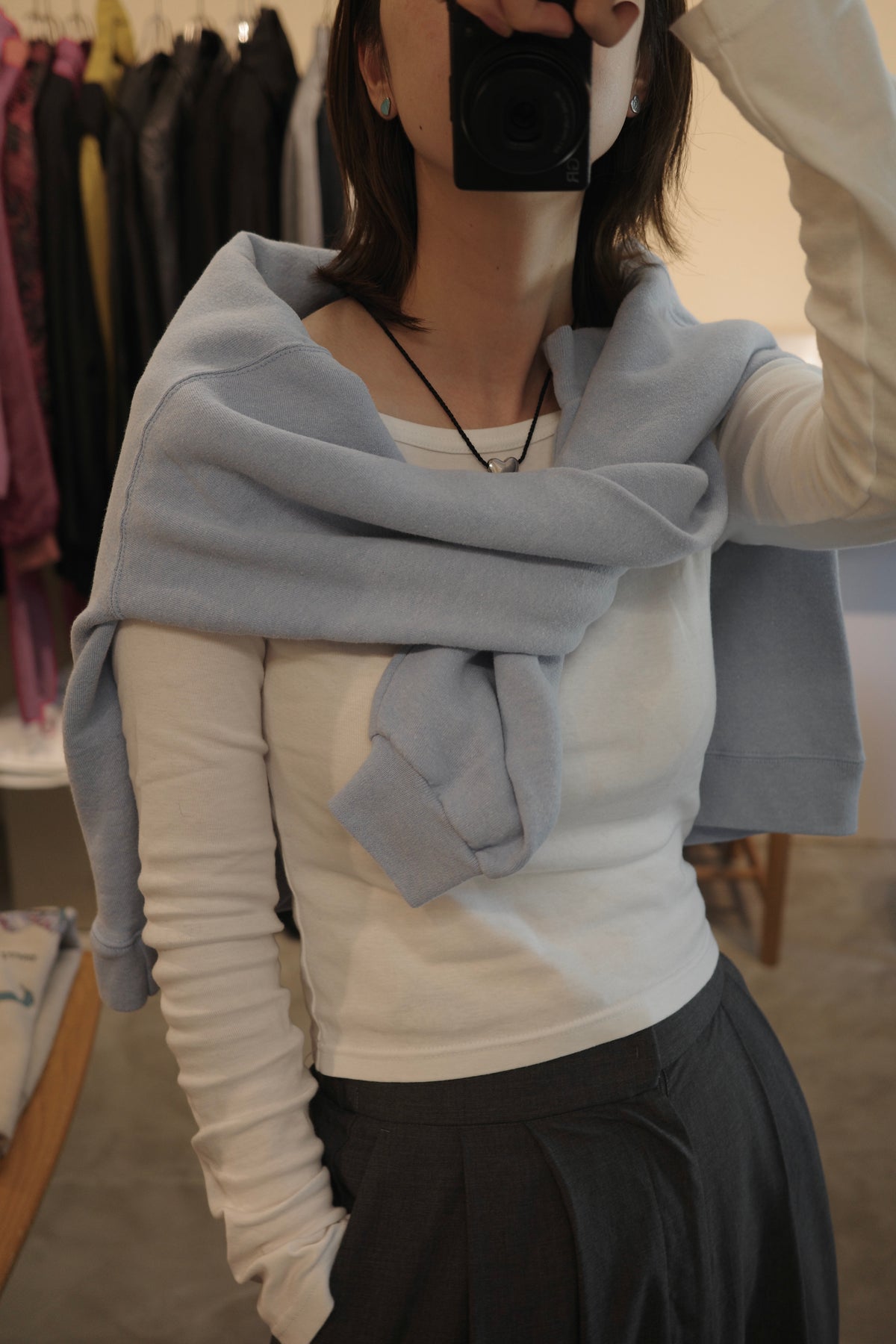 PALE BLUE SWEAT