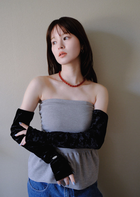 LÖWER 26ss / 18G smooth peplum bare top