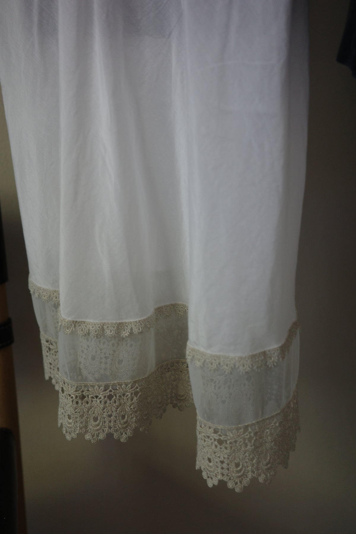 COTTON SILK LACE CAMISOL